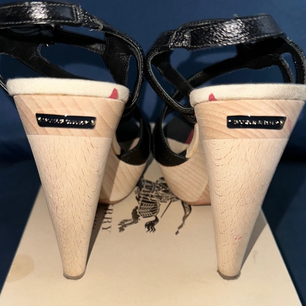 Burberry Black and Red Strappy Heels - Picture 3 of 4